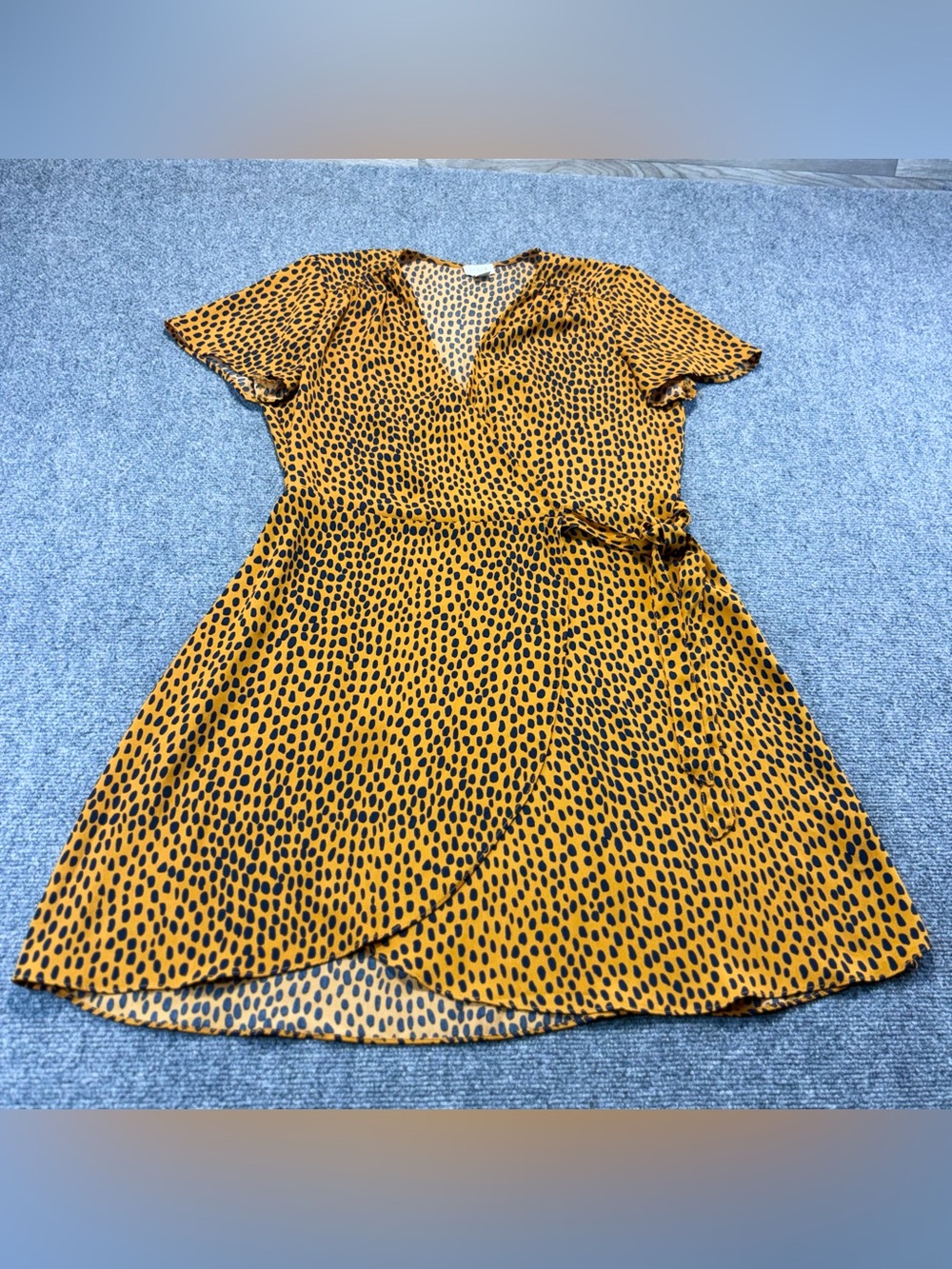 J.Crew Women's Drapey Twill Leopard Print Wrap Dress Size10 Yellow Animal
Mini
